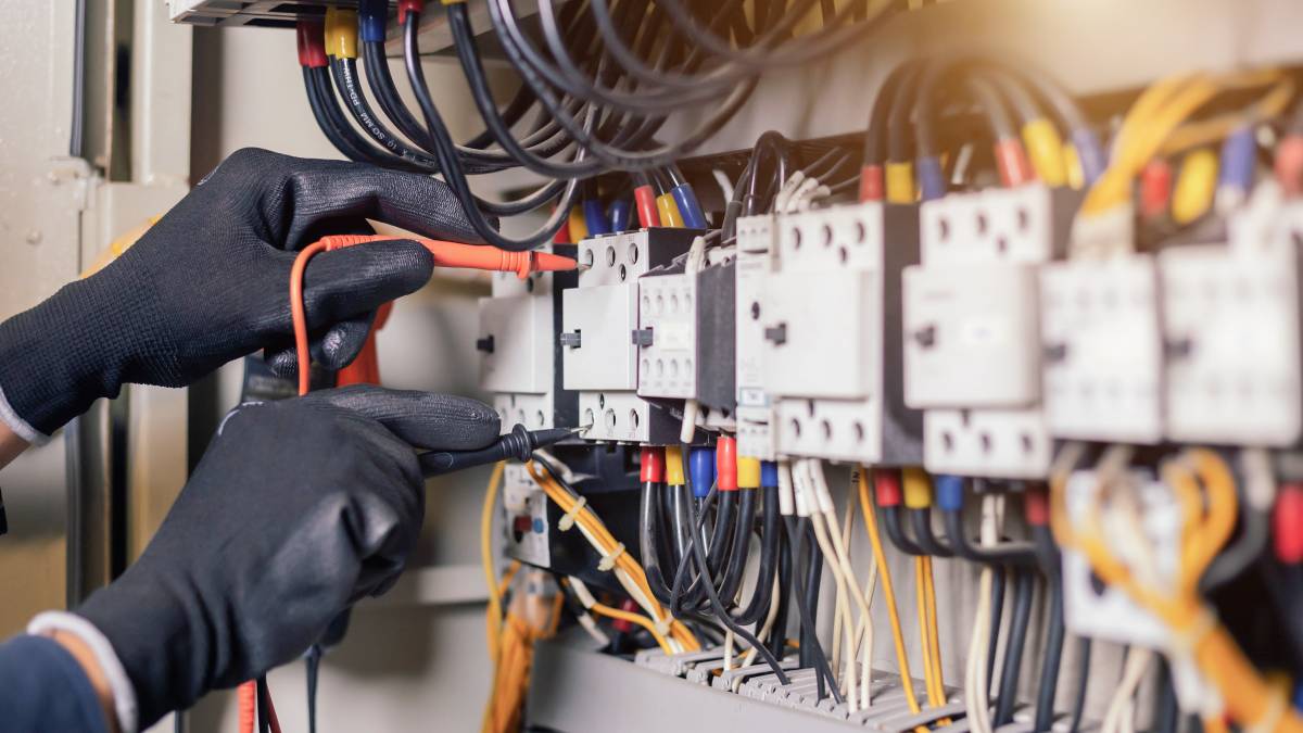 Häufige Mängel bei der Prüfung ortsveränderlicher elektrischer Betriebsmittel und wie man sie vermeidet