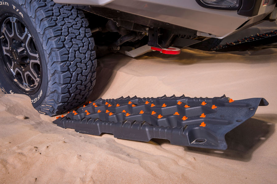 Offroad Ausrüstung auf höchstem Niveau: Warum Techtradesystem Ihre erste Wahl für Seilwinden sein sollte