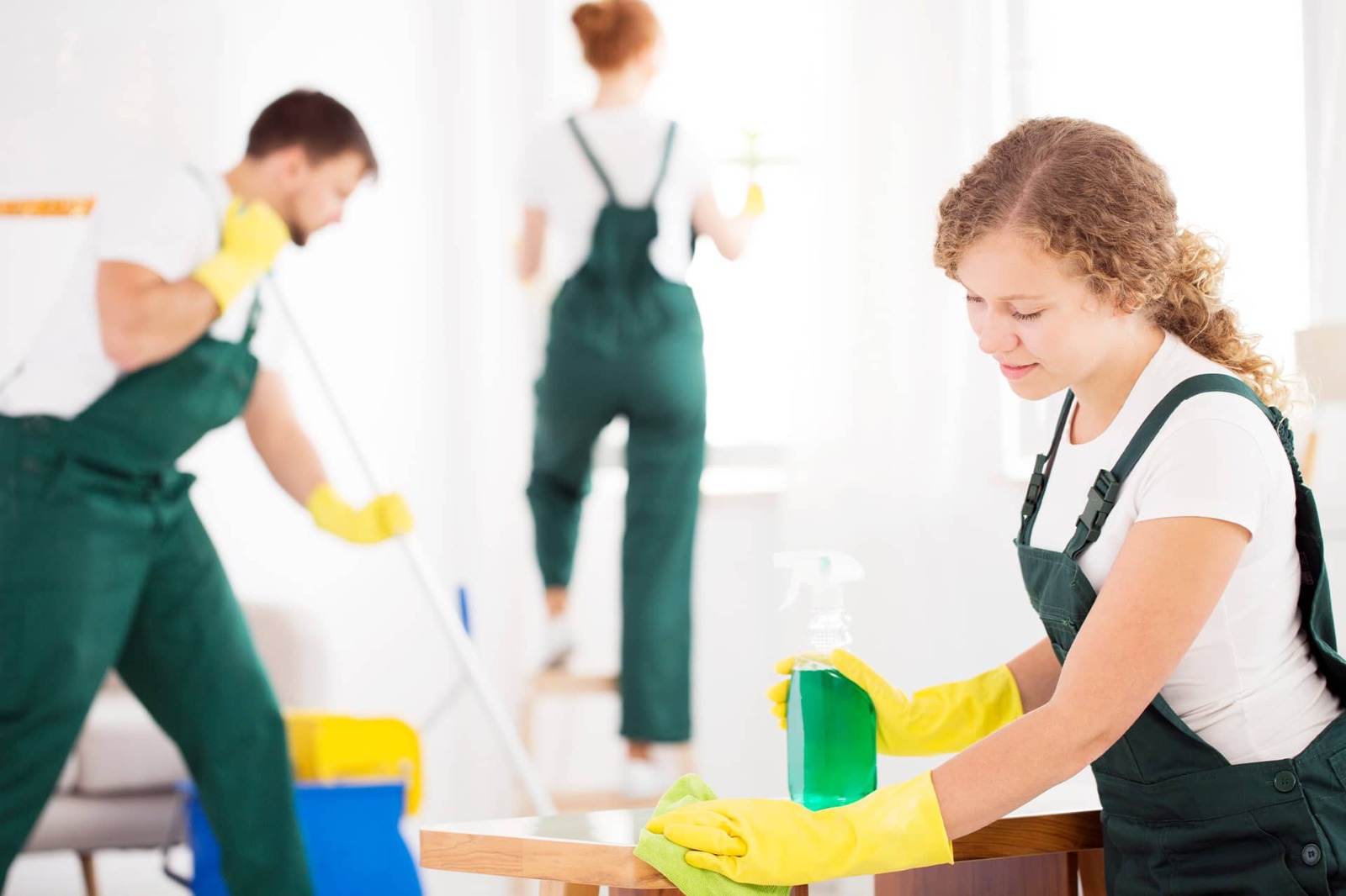 Professionelle Unterhaltsreinigung Berlin – Generosus UG für Hotels, Büros & mehr