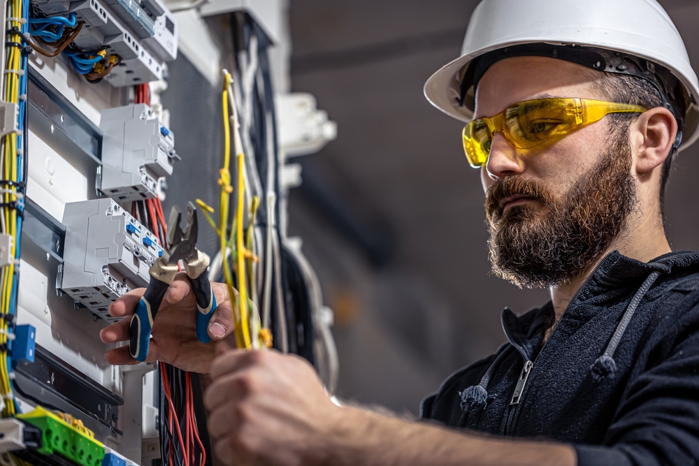 Die Rolle der Prüfung elektrischer Anlagen in der Betriebssicherheit