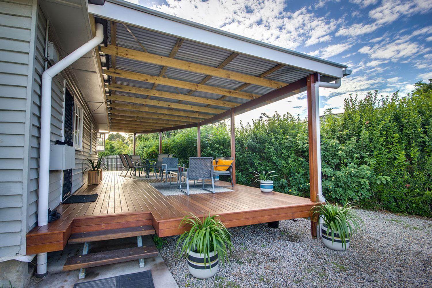 So pflegen Sie Ihre Markise für Terrassenüberdachug richtig